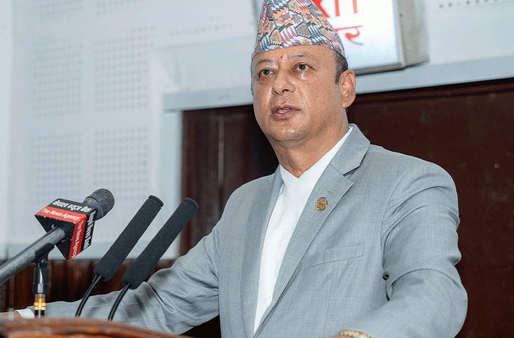 काँग्रेस नेता एवं पूर्वमन्त्री दिपक खड्का पक्राउ