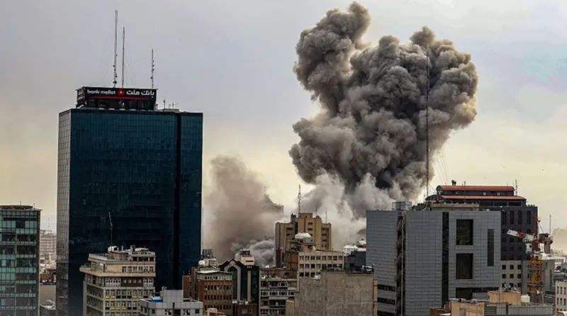 ट्रम्पको अल्टिमेटमपछि इरानले भन्यो–जवाफ दिइनेछ, युद्ध अब नयाँ चरणमा पुग्यो