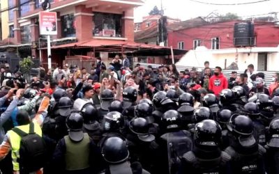 ओली पक्राउको विरोधमा एमालेको प्रदर्शन आज पनि जारी